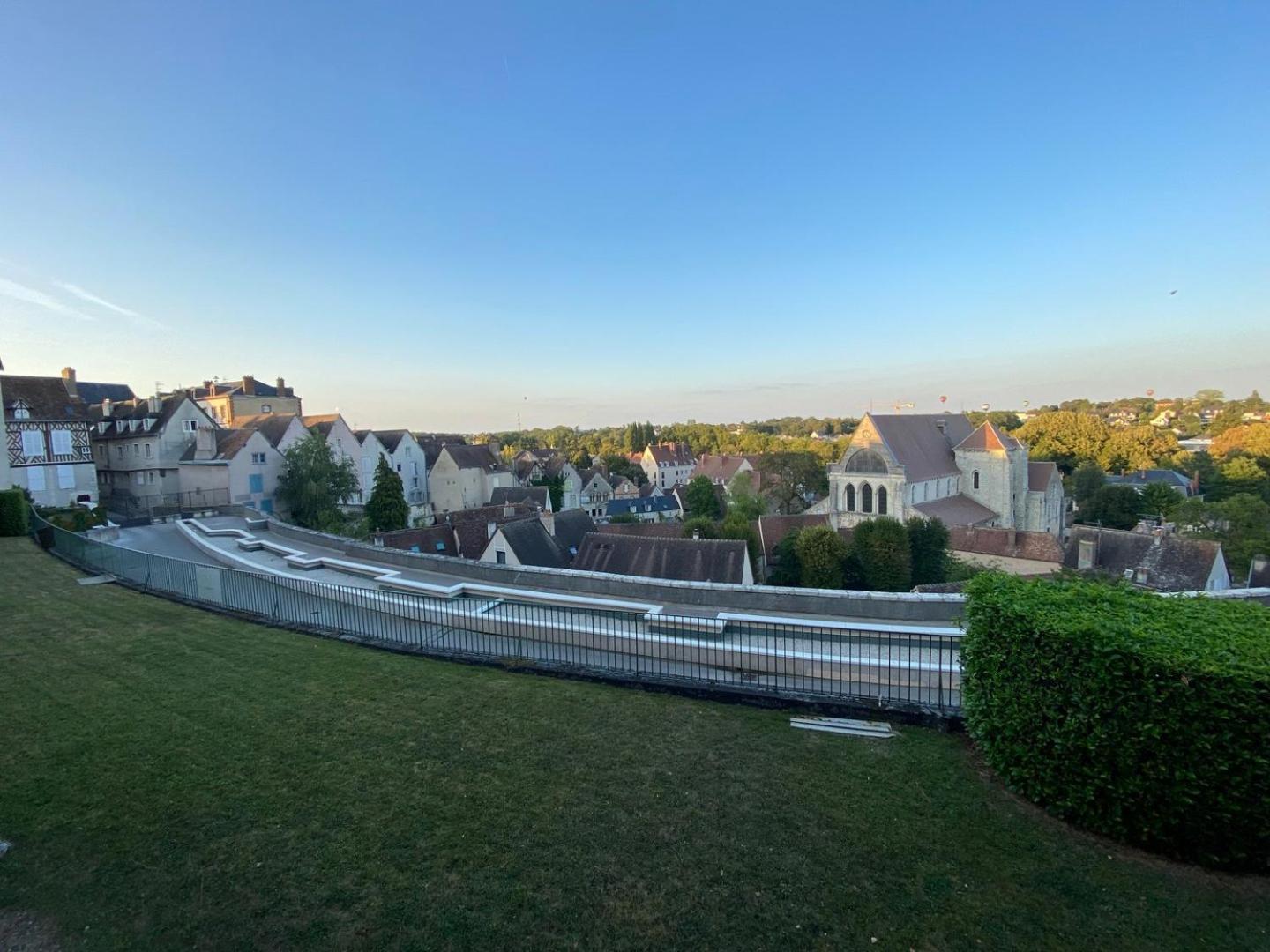 Appartamento Le Jardinet De La Cathedrale Chartres Esterno foto